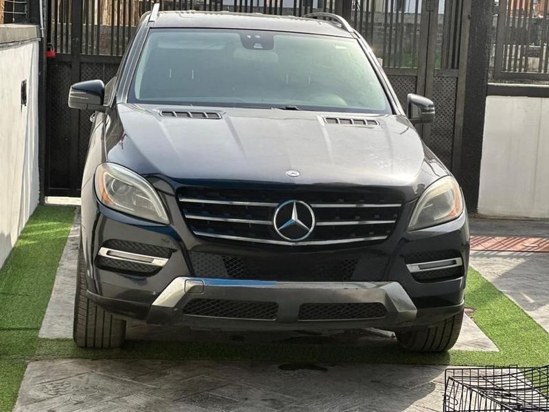 Main image of 2012 Mercedes-Benz ML-Class ML350